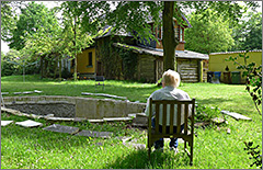Telegraphenstation 56, Rudi Gutendorf im Garten, Aufnahme 2015